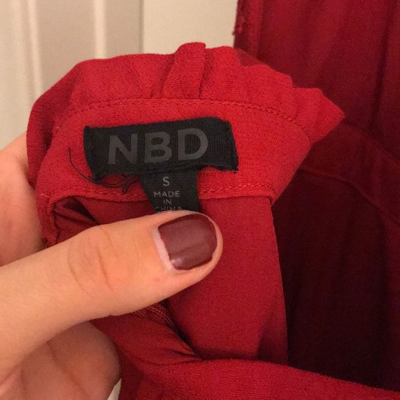 Beautiful backless red dress wit slit and lace top - Picture 5 of 5